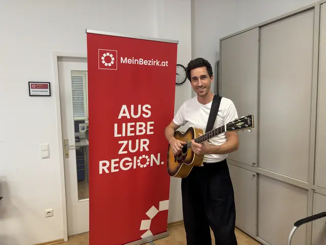 Luke Andres zu Besuch in der MeinBezirk-Redaktion | Foto: Schauer