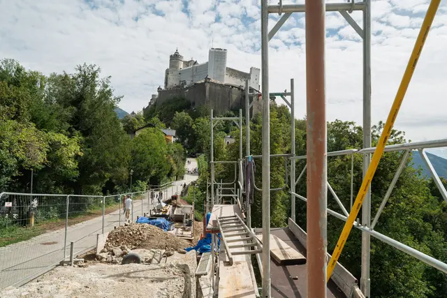 Die Stadt investiert bis zu 1,26 Millionen Euro in die Sanierung der Wehrmauer.
 | Foto: Stadt:Salzburg/Alexander Killer