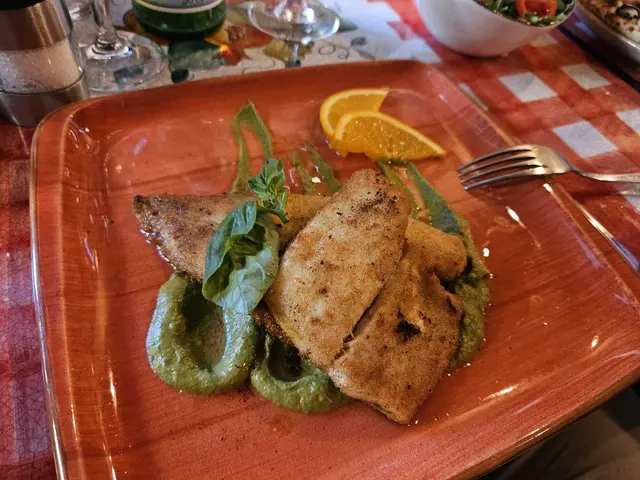 Das Filetto di orata mit Zucchinicreme ist eine leichte Wahl für einen Sommerabend. | Foto: Genuss Specht