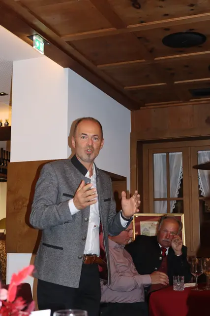 Auch Josef Hechenberger ergriff das Wort.  | Foto: Elisabeth Zangerl