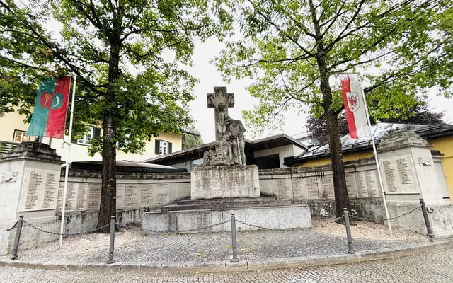 Recherchen rund um das Denkmal. | Foto: Klaus Kogler