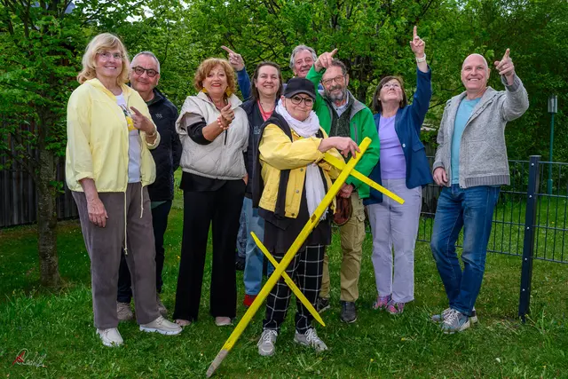 Das Huanza-Team rund um Obfrau Veronika Kunz-Radolf (schwarzes Käppi) freut sich auf die am 12.  September im VZ Breitenwang beginnende Kulturzeit 2026. | Foto: Alois Redolfi