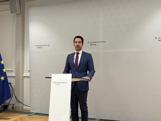 Lehrkräfte-Engpässe bestünden weiterhin, wie Wiederkehr einräumt, etwa an einzelnen Volksschulen, in bestimmten Regionen und Fächern, etwa bei Sportlehrkräften | Foto: MeinBezirk
