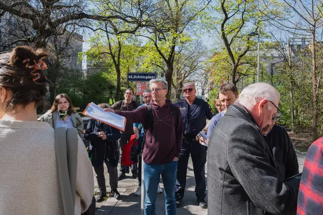 Das Team der Gebietsbetreuung Stadterneuerung, haben den Beteiligungsprozess im Juni 2025 begleitet und die Menschen im Grätzl eingeladen. | Foto: GB*