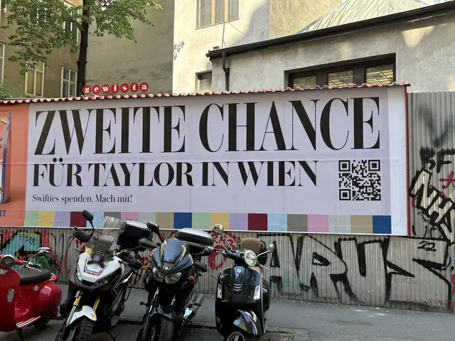 Was hat es mit dem "Swift"-Plakat in der Windmühlgasse auf sich? | Foto: MeinBezirk