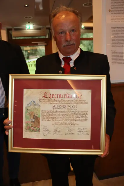 Alfons Falch war zehn Jahre lang als Gewalthaber tätig, zuvor war er 25 Jahre lang Stellvertreter.  | Foto: Elisabeth Zangerl