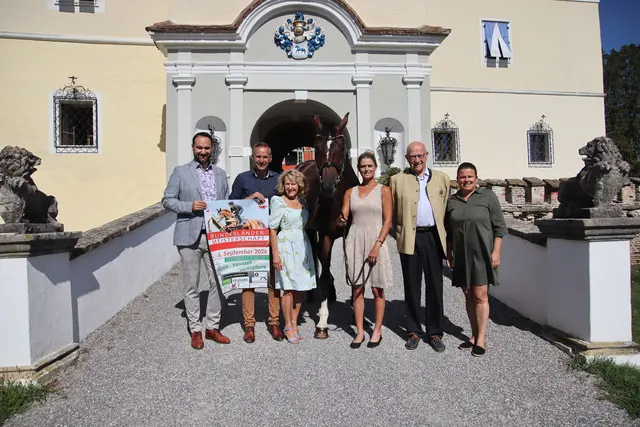 Franz Raidl, Daniel Dunst, Margreth Kortschak-Huber, Dario, Lisa Held-Dunst, Andreas Bardeau, Sonja Skalnik (v.l.) | Foto: MeinBezirk/Herwig Brucker