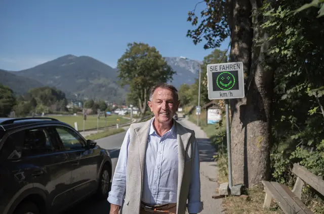 Ein lachender Smiley für den braven Lenker. Allerdings tritt ein Anrainer vehement für Tempo 50 in dem Bereich ein. Bisher vergebens. | Foto: Santrucek