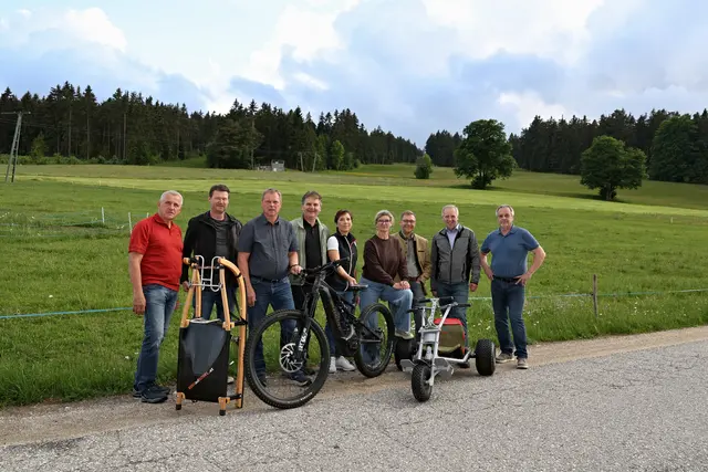 Vorstand der Viehberglifte Sandl (von links): Manfred Dreiling, Klaus Sunzenauer, Klaus Gramer, Werner Siegl, Sabine Siegl, Beatrix Gratzl, David Pum, Martin Wagner und Klaus Gratzl. | Foto: Viehberglifte Sandl