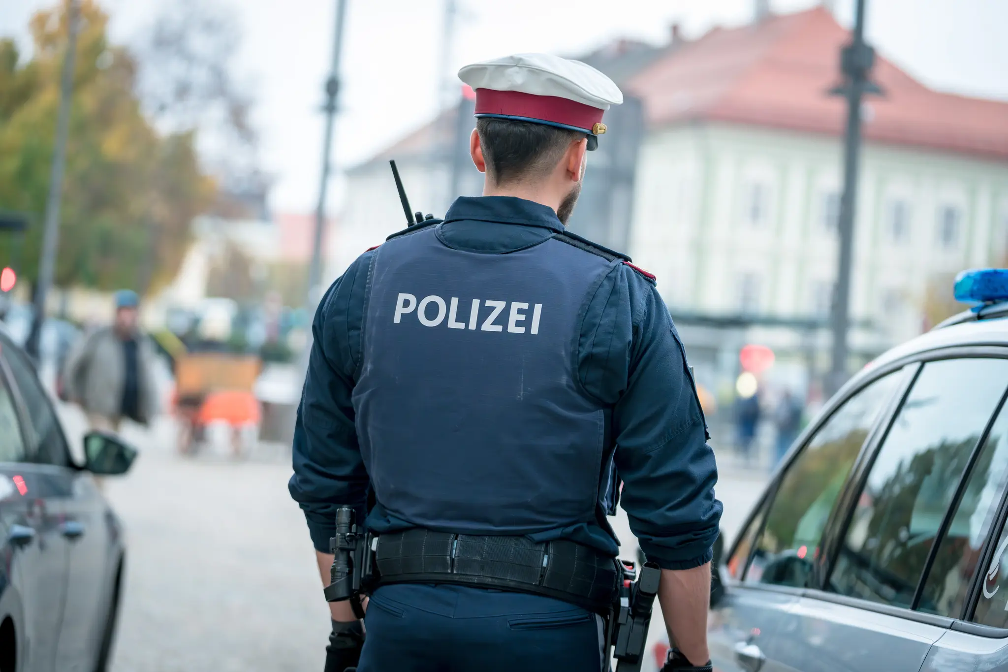 Check in Itzling: Salzburg police pull over fatigued drug-impaired driver ...