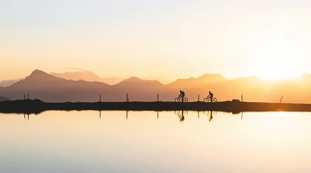 Biken am Berg – auch im Herbst besonderes Erlebnis. | Foto: Kitzbüheler Alpen/Mathäus Gartner