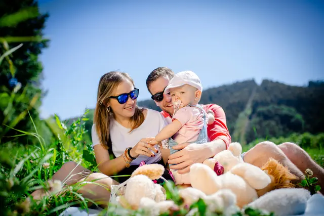Sommerferien und Beruf: Für Eltern ist die Betreuung ihrer Kinder oft eine organisatorische Herausforderung. | Foto: Symbolbild/Unsplash
