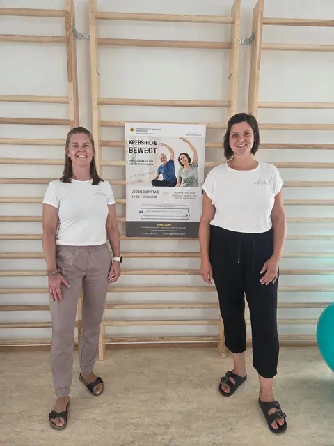 Physiotherapeutin Stephanie Neugebauer(links) und Magdalena Nieder, Ergotherapeutin und Praxisleitung der TeamPraxis Römerzentrum, freuen sich über den neuen Standort von „Krebshilfe bewegt“ in St. Margarethen. | Foto: Krebshilfe Burgenland