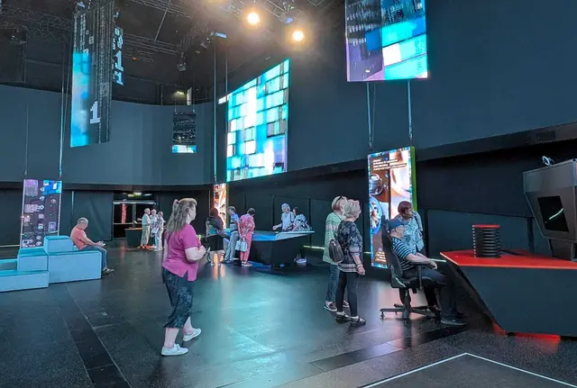 Zahlreiche Gäste informierten sich beim Digital Café des Pensionistenverbandes Tulln über digitale Themen und den sicheren Umgang mit dem Smartphone. | Foto: privat