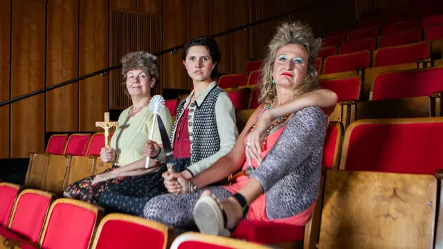 Begleiten Sie "Die Präsidentinnen" Erna, Grete und Mariedl auf einer sprachgewaltigen Reise. | Foto: Theaterforum Schwechat