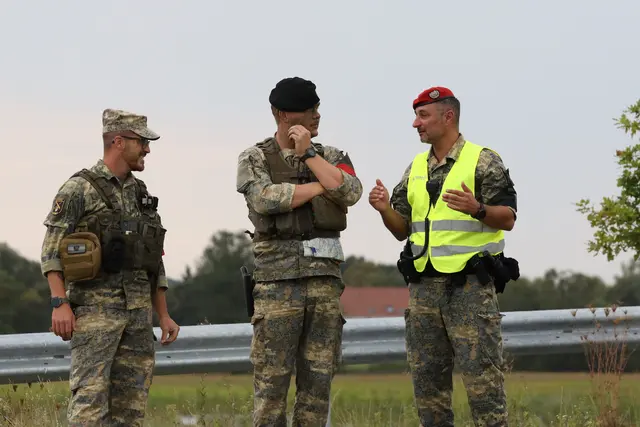 Das Aufklärungs- und Artilleriebataillon sieben aus Feldbach hielt in der Südoststeiermark und im Burgenland eine große Übung ab. | Foto: Alexander Schmaranzer/MeinBezirk