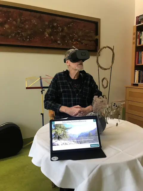 Virtuelle Realität sorgt auf der Hohenemser Palliativstation für Entspannung, Ablenkung und neue Eindrücke. | Foto: VLKH
