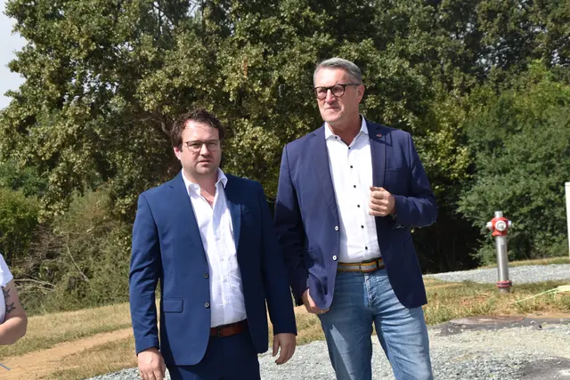 Bürgermeister Daniel Ziniel und OSG-Obmann Alfred Kollar betonen die ausgezeichnete Zusammenarbeit. | Foto: MeinBezirk/Michael Strini