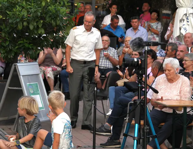 Militärkommandant Brigadier Gernot Gasser begleitete seine Musiker nach Bad Tatzmannsdorf. | Foto: Peter Seper