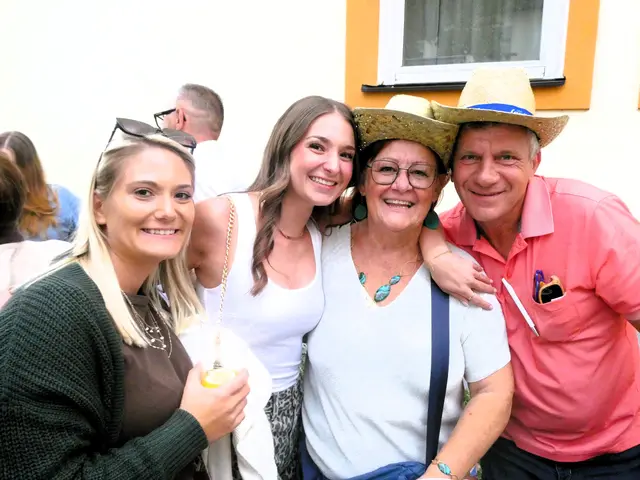 Jung und Alt  genossen das Dorffest in Nestelbach 