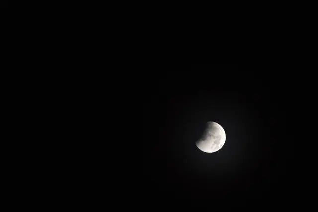Die nächste totale Mondfinsternis, die aus Österreich sichtbar sein wird, findet am 31. Dezember 2028 statt. | Foto: Dorottya Fejes/MeinBezirk