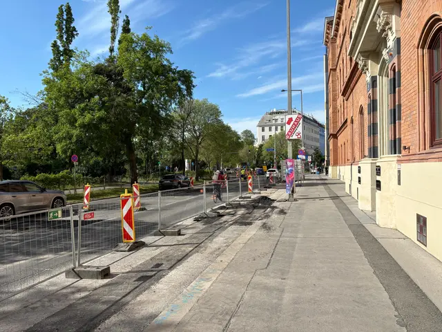 Schon vor dem Bau des Radwegs wurden die Wasserleitungen im Bereich erneuert. (Archiv) | Foto: Luca Arztmann/MeinBezirk