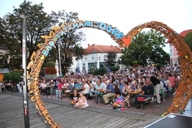 Die Begeisterung unter den Konzertgästen war spür- und hörbar - der Applaus war überwältigend. | Foto: Peter Seper