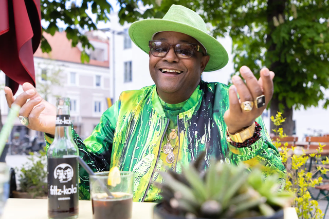 Der Grazer „King of Salsa“ Silvio Gabriel bringt mit seiner Band "Cuba Libre" lateinamerikanische Rhythmen nach Kapfenberg.  | Foto: Jorj Konstantinov