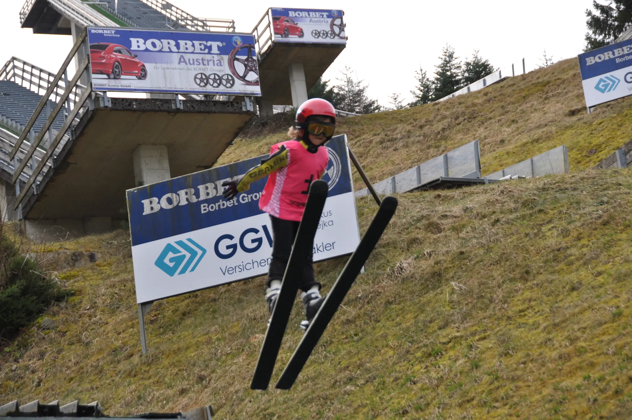 In der Borbet GGW Arena: Landescup im Skispringen in Höhnhart - Braunau