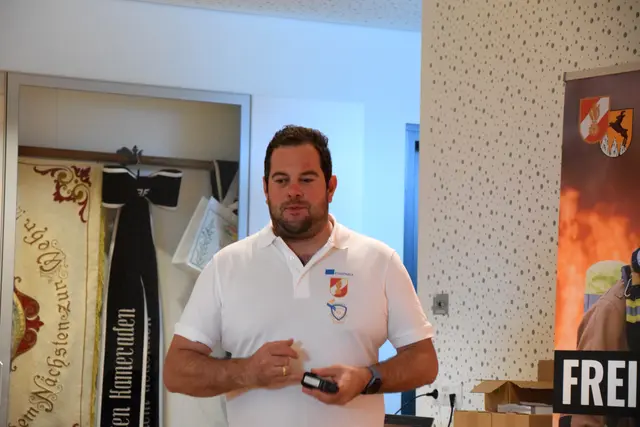 OFK Patrick Bacher präsentierte das Projekt „Save Life!“ und das Handbuch, das als Ergebnis entstanden ist. | Foto: meinbezirk lungau/pongau