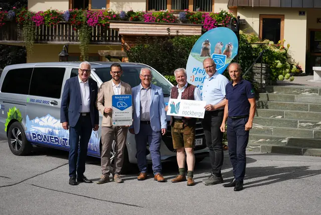 Matthias Krenn (Bürgermeister Bad Kleinkirchheim), Mobilitätslandesrat Sebastian Schuschnig, Karl Lessiak (Bürgermeister Ebene Reichenau), Dietmar Rossmann (Leiter Biosphärenpark Nockberge), Erich Stampfer (Bürgermeister Gnesau) und Gerd Ingo Janitschek (Family of Power) | Foto: VKG