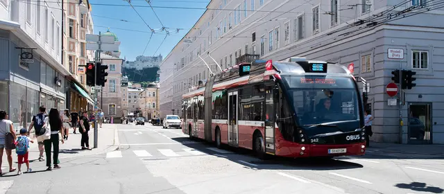 Ab 14. September gibt es insgesamt 5.000 Schnupper-Tickets, um den öffentlichen Verkehr in Salzburg gratis zu testen.  | Foto: Stadt:Salzburg / Rocio Escabosa