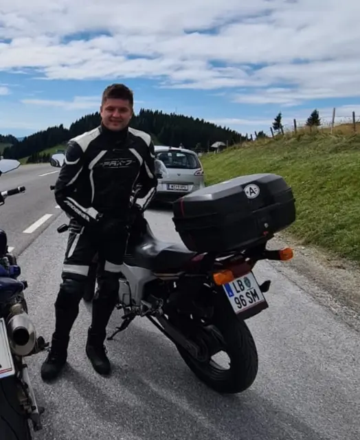 Am 14. August 2026 verunglückte Sebastian Brunner mit seinem Motorrad tödlich. | Foto: Brunner