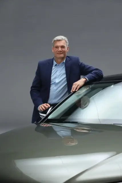 Johannes Roscheck ist seit April 2024 Präsident von Audi China. Der promovierte Wirtschaftsingenieur und Maschinenbauer blickt auf eine internationale Karriere bei Audi und Volkswagen zurück.