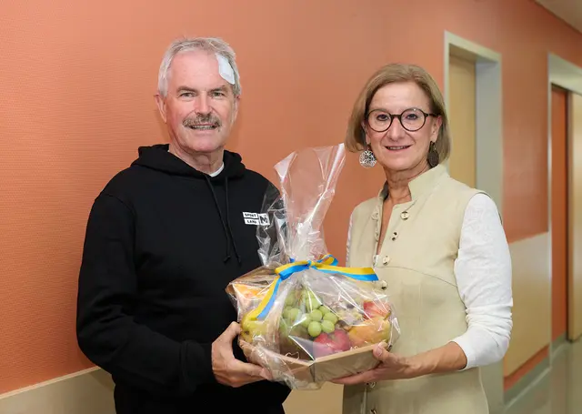 Landeshauptfrau Johanna Mikl-Leitner besuchte ihn persönlich im Universitätsklinikum St. Pölten. | Foto: NLK Pfeiffer
