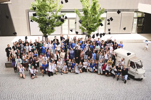 75 Jugendliche im Alter von elf bis 14 Jahren waren bei der diesjährigen Vifzack Academy am Institute of Science and Technology Austria (ISTA) dabei. | Foto: ISTA/Martin Hörmandinger