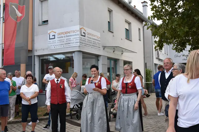 Ulrike Knoll, Obfrau des Musikvereins, und Stellvertreter Alfred Schöll | Foto: Julia Lirsch / MeinBezirk