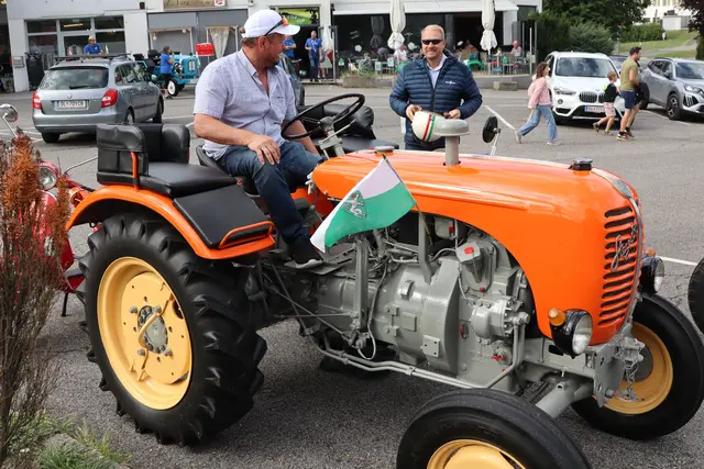 NAbg. Markus Leinfellner war mit einer Vespa 200 unterwegs | Foto: Gerhard Langmann