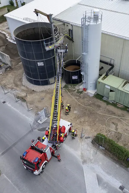 Kurz nach 11 Uhr am Samstag, 29. August 2026, alarmierte die Bereichsalarmzentrale Krems die Hauptwache zu einem Routineeinsatz in das Kremser Gewerbegebiet.  | Foto: Manfred Wimmer