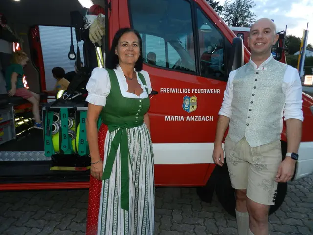Katrin Wiesinger und Daniel Rauchecker waren vom Roten Kreuz dabei. | Foto: Heribert Punz