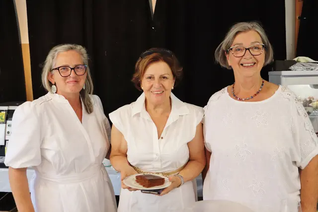 Beim Magic White Summer wurde Fernitz-Mellach zur süßesten Gemeinde im Bezirk. Die Kuchendamen hatten ein Angebot an selbstgemachten Torten, Kuchen, Kleingebäck &amp; Co, das es sonst wohl kaum wo gibt.  | Foto: Edith Ertl
