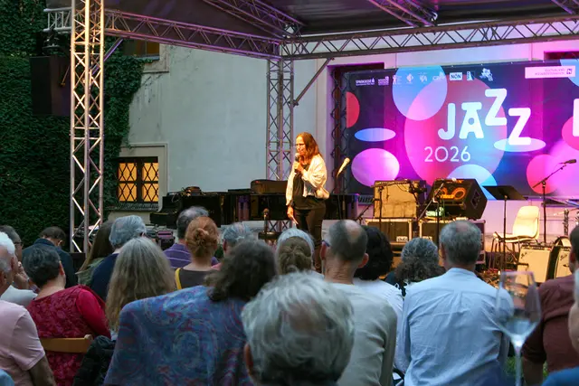 Viola Falb zeigte sich dankbar am Abschlussabend. | Foto: Petra Ortner