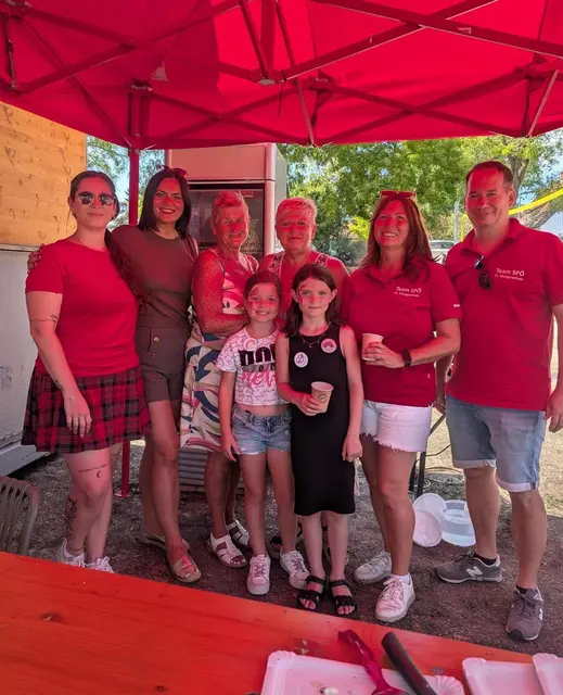 Tina Eitler, Bezirksparteivorsitzende Landtagspräsidentin Astrid Eisenkopf, Monika Schumich, Ilse Denk mit Manuela Meiböck, Vorsitzende der SPÖ Frauen St. Margarethen und Gastgeber Ortsparteivorsitzender 1. Vizebürgermeister Jürgen Jakob sowie Nora und Lina. | Foto: SPÖ St. Margarethen