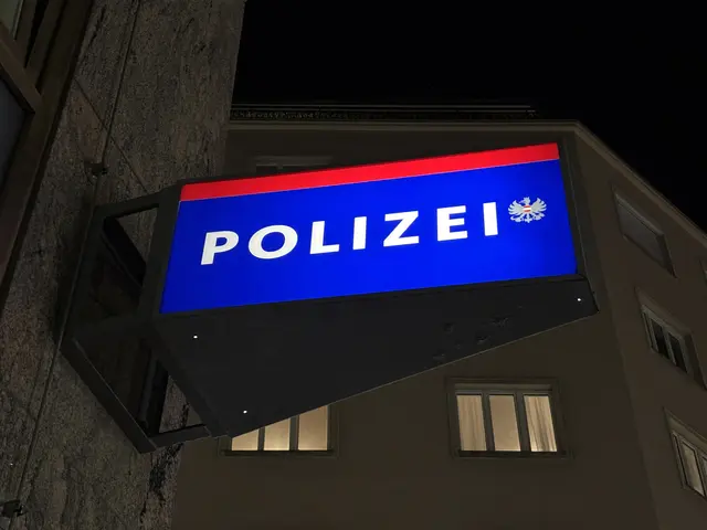 Ab 1. September wird ein neues Arbeitszeitmodell in fünf Bezirken getestet, im April 2027 soll es bundesweit gelten. Vorgesehen sind unter anderem ein Überstundenpool und höhere Nacht- sowie Wochenend-Zulagen. | Foto: Antonio Šećerović/MeinBezirk