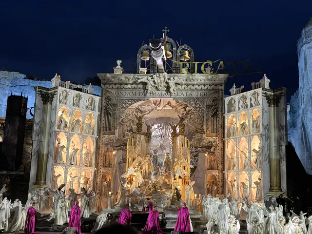 Die musikalische Leitung übernahm in diesem Jahr erneut der italienische Dirigent Valerio Galli, der bereits mit "Carmen" 2023 in St. Margarethen begeisterte.  | Foto: MeinBezirk/W. Fischer