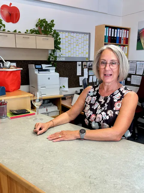 So kennt man Karin: Immer freundlich und mit einem Lächeln im Büro der Einkaufsstadt. | Foto: MeinBezirk/Weiz