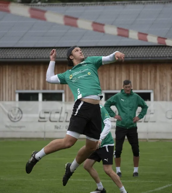 Max Kadisch und der TuS taten sich zum Auftakt schwer. | Foto: Kathrin Wirth