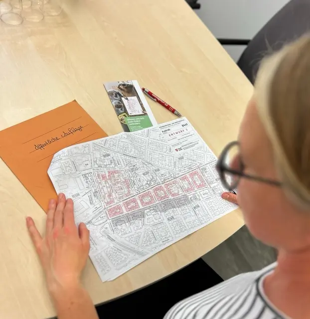 Bis 17. September kann man den Plan online, in der Bezirksvorstehung oder im Rathaus einsehen. | Foto: BV14