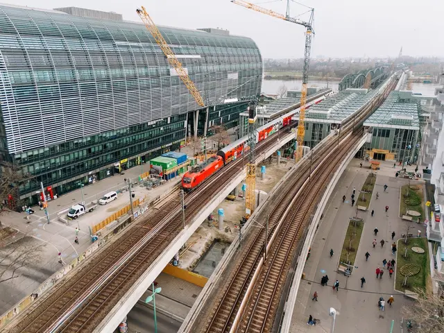 An der Stammstrecke wird seit Jahren schon gearbeitet. Der Hauptteil der Modernisierungsarbeiten fiel bis dato immer in die Sommermonate. (Archiv) | Foto: ÖBB Leonte