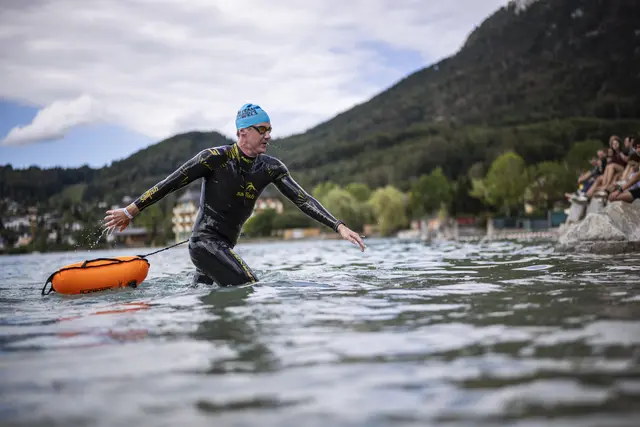 Nicky Lange und Franziska Hofmann-Reng heißen die Sieger des Fuschlseecrossings 2026 über 4,2 Kilometer. | Foto: fuschlseecrossing/heikomandl.at